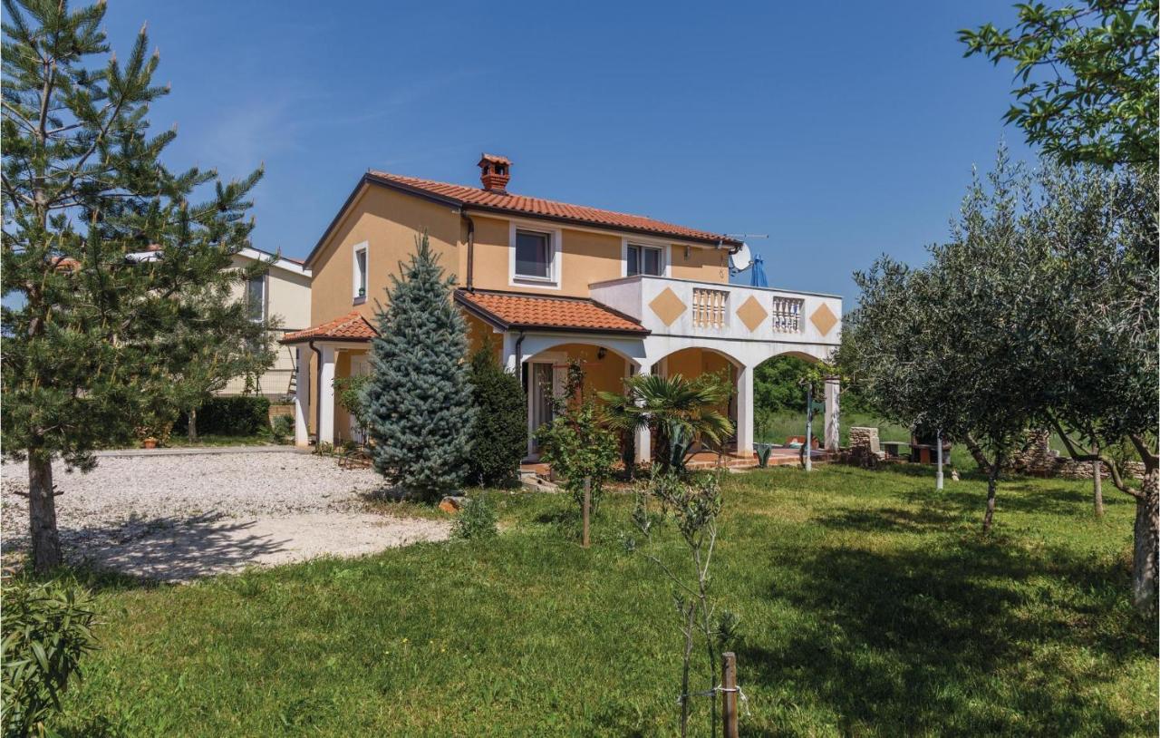 Nice Apartment In Kastel With Kitchen Zewnętrze zdjęcie