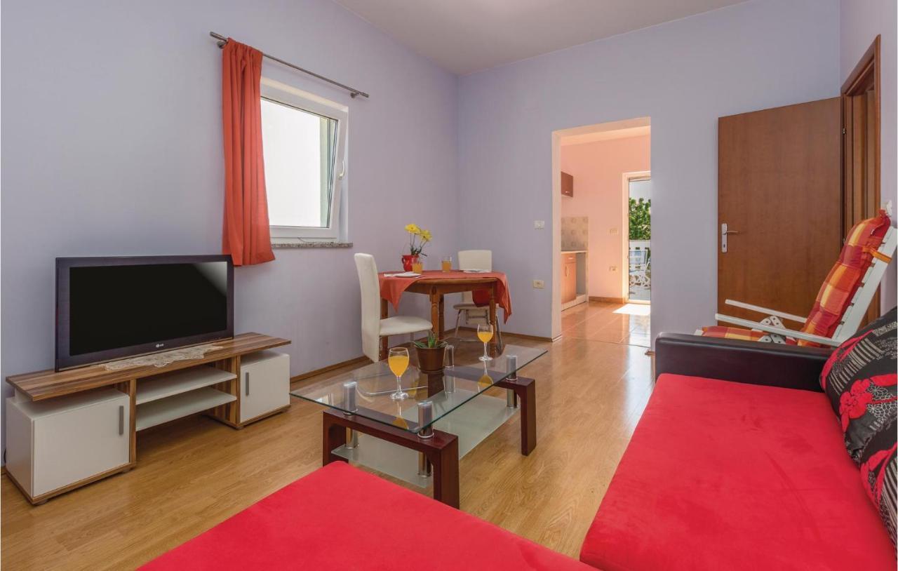 Nice Apartment In Kastel With Kitchen Zewnętrze zdjęcie