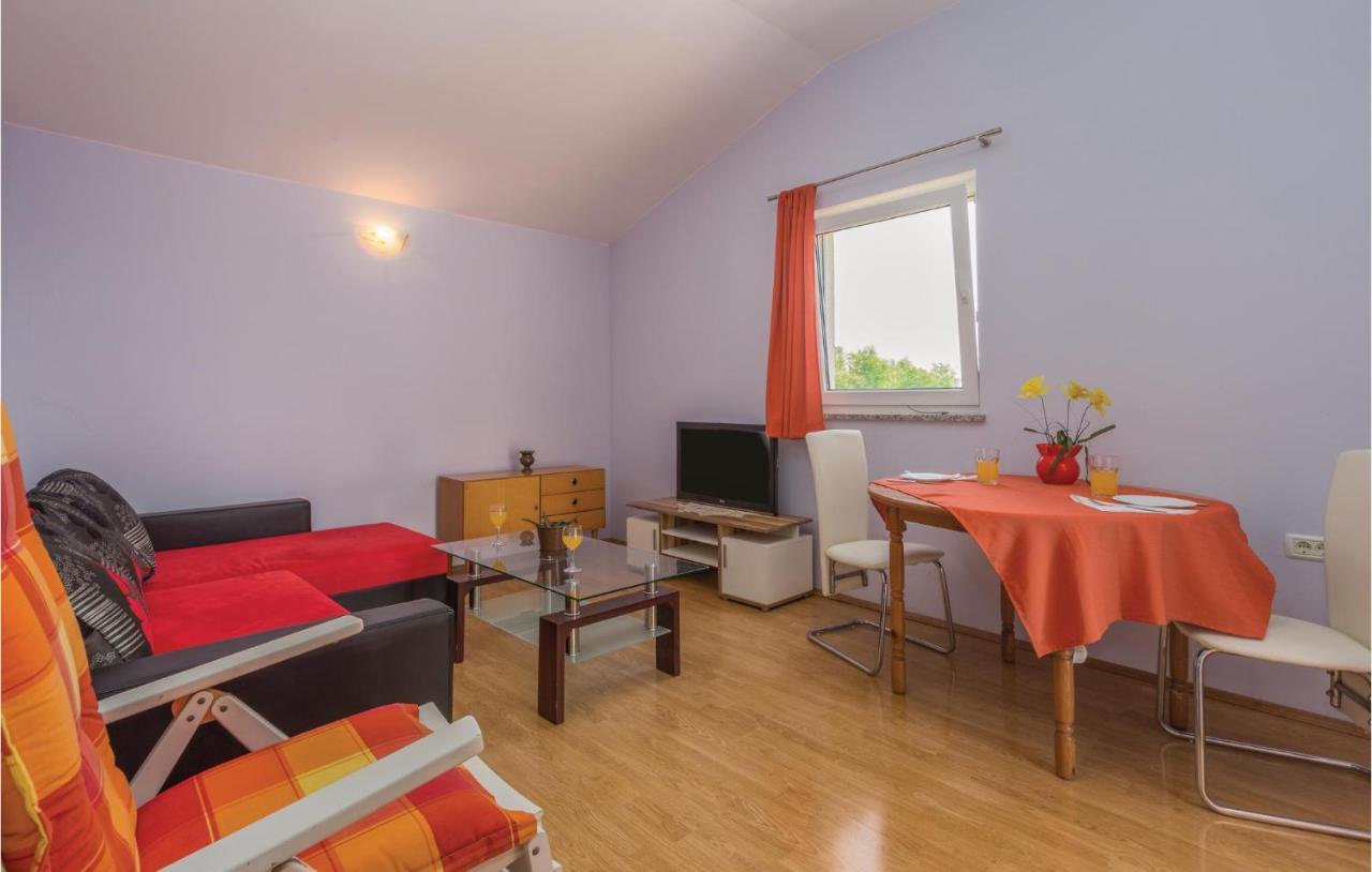 Nice Apartment In Kastel With Kitchen Zewnętrze zdjęcie