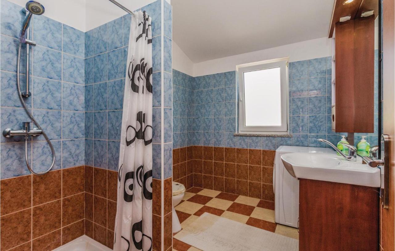 Nice Apartment In Kastel With Kitchen Zewnętrze zdjęcie