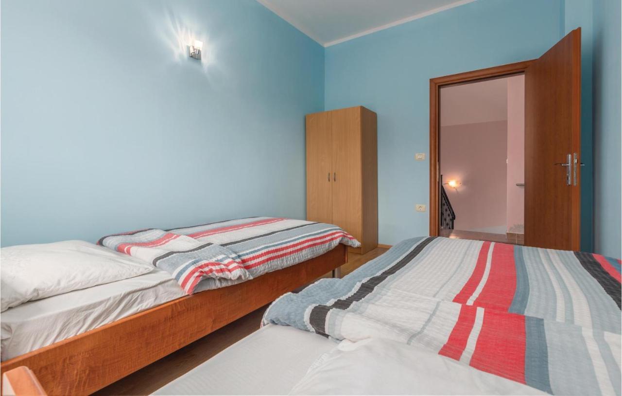 Nice Apartment In Kastel With Kitchen Zewnętrze zdjęcie